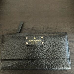 Kate spade leather wallet with 13 card holders and zippered pouch